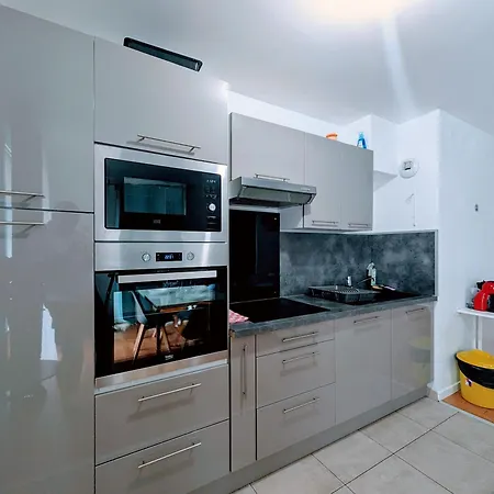 Chic With Parking Near Paris Διαμέρισμα